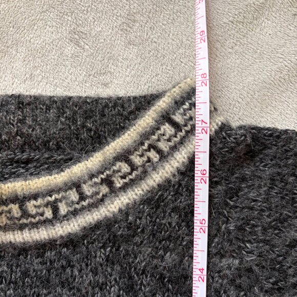 Unique, handmade grey wool sweater from Peru - Picture 3 of 5